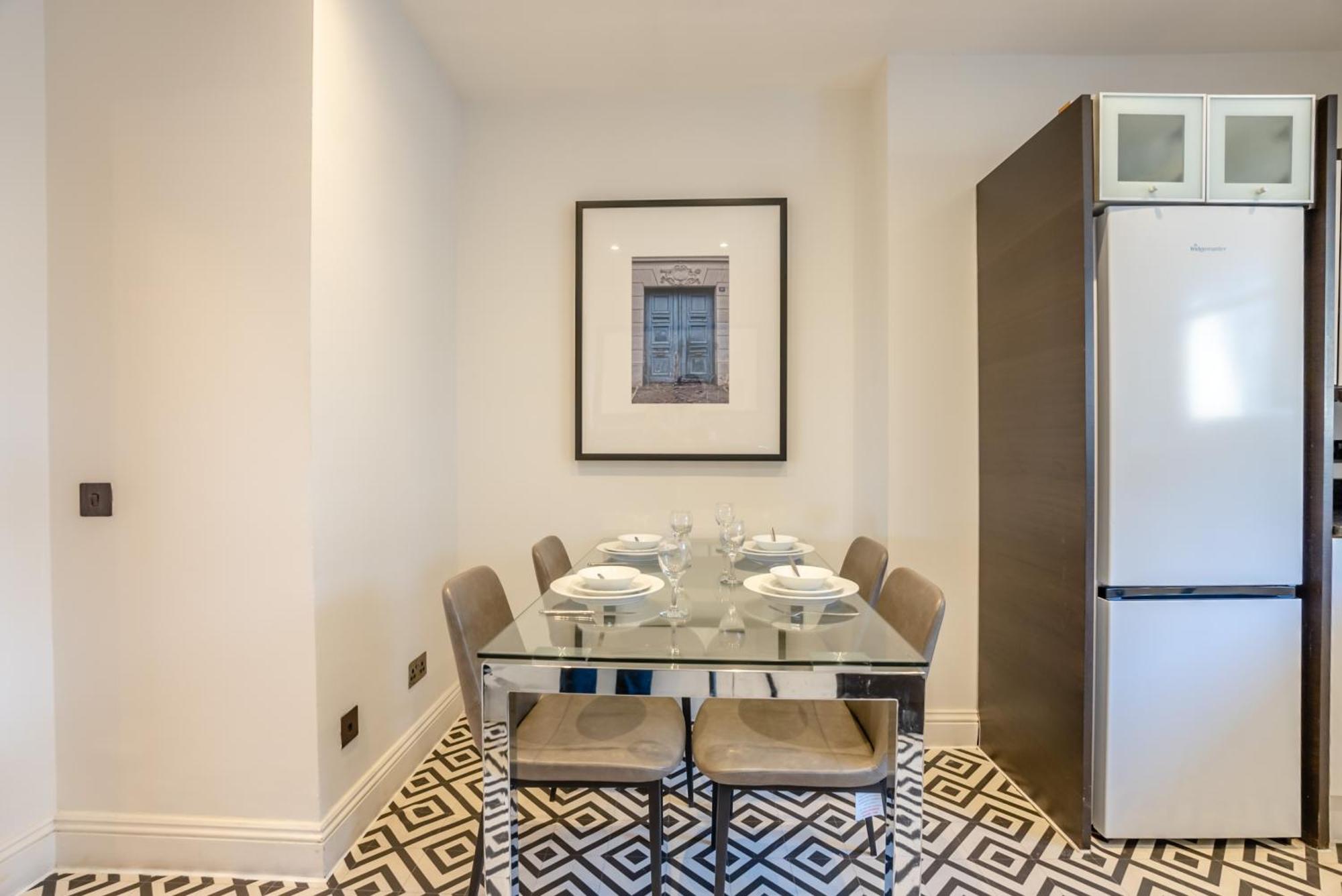 Strathmore Court Apartments Лондон Экстерьер фото